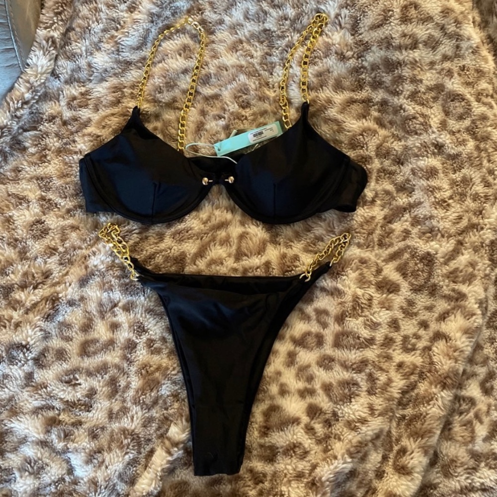 Two piece bikini set